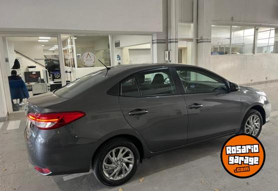 Autos - Toyota Yaris XLS CVT 4p 2024 Nafta 25907Km - En Venta