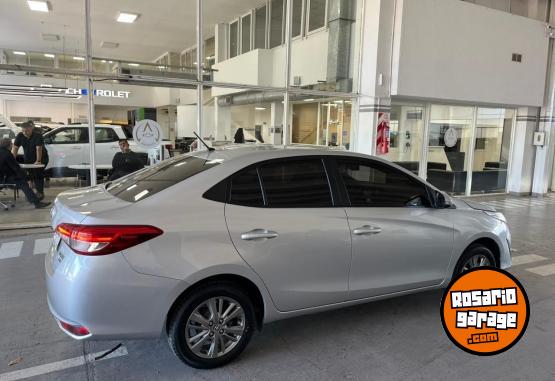 Autos - Toyota Yaris XLS CVT 4p 2021 Nafta 54612Km - En Venta