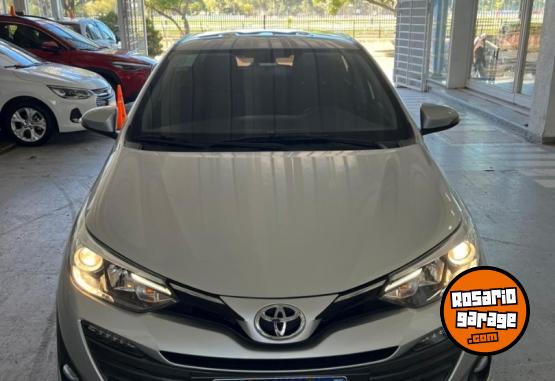Autos - Toyota Yaris XLS CVT 4p 2021 Nafta 54612Km - En Venta