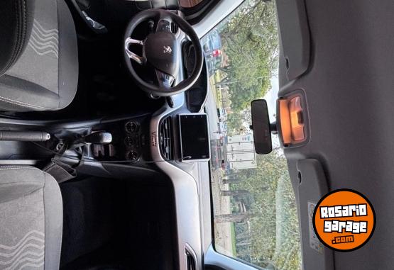 Autos - Peugeot 2008 2018 Nafta 114000Km - En Venta