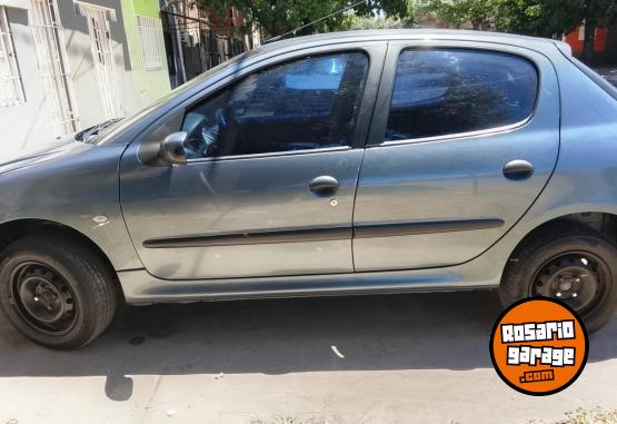 Autos - Peugeot 206 2006 Nafta 200000Km - En Venta