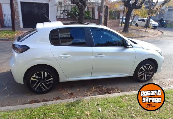 Autos - Peugeot 208 2024 Nafta 15000Km - En Venta