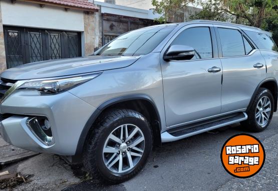 Camionetas - Toyota SRX 2017 Diesel 138000Km - En Venta