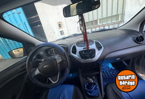 Autos - Ford Ka 2017 GNC 135000Km - En Venta