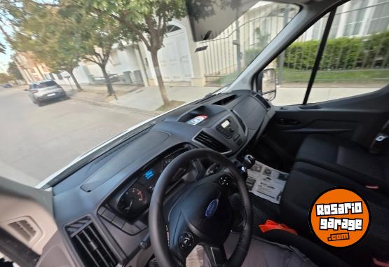 Utilitarios - Ford Transit 2023 Diesel 69000Km - En Venta