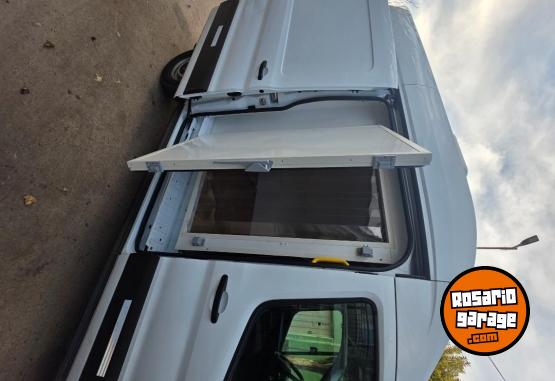 Utilitarios - Ford Transit 2023 Diesel 69000Km - En Venta
