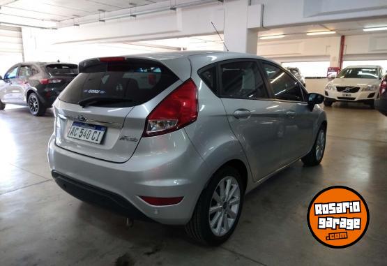 Autos - Ford FIESTA 1.6L SE 5P 2018 Nafta 76000Km - En Venta