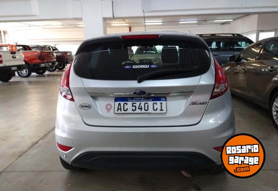 Autos - Ford FIESTA 1.6L SE 5P 2018 Nafta 76000Km - En Venta