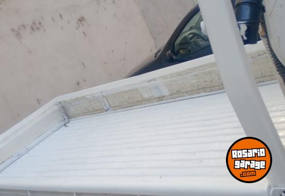 Camiones y Grúas - KIA K 2500 - TCI 2010 - MOTOR 2500. RECTIFICADO A 0KM - CAJA 3MTS - En Venta