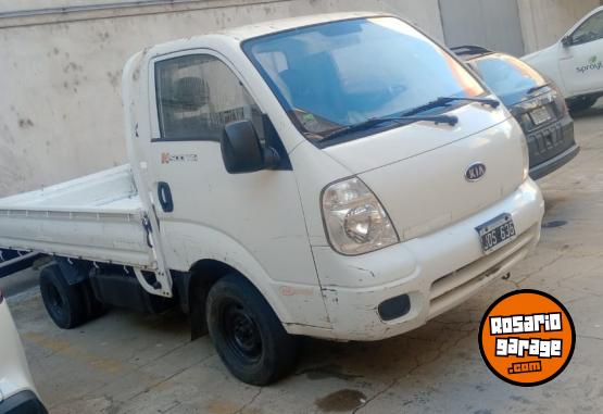 Camiones y Grúas - KIA K 2500 - TCI 2010 - MOTOR 2500. RECTIFICADO A 0KM - CAJA 3MTS - En Venta