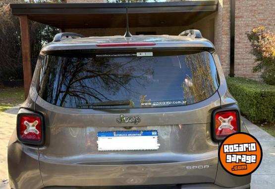 Camionetas - Chrysler Jeep Renegade 1.8 Sport 2017 Nafta 107000Km - En Venta