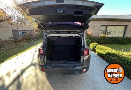 Camionetas - Chrysler Jeep Renegade 1.8 Sport 2017 Nafta 107000Km - En Venta