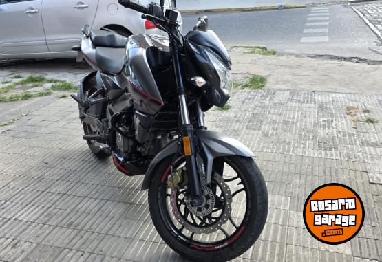 Motos - Bajaj Rouser 200 2017 Nafta 20000Km - En Venta