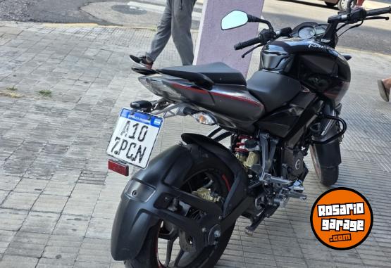 Motos - Bajaj Rouser 200 2017 Nafta 20000Km - En Venta
