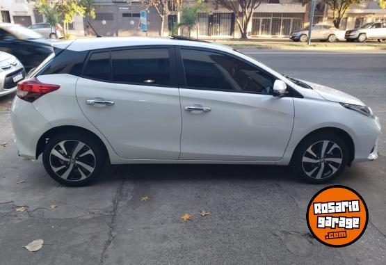 Autos - Toyota YARIS S CVT 2023 Nafta 50000Km - En Venta