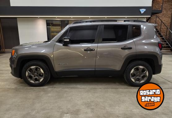 Camionetas - Jeep JEEP RENEGADE SPORT 1.8T 2017 Nafta 75000Km - En Venta