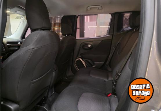 Camionetas - Jeep JEEP RENEGADE SPORT 1.8T 2017 Nafta 75000Km - En Venta