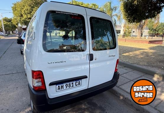 Utilitarios - Citroen BERLINGO FURGON HDI 2025 Diesel 0Km - En Venta