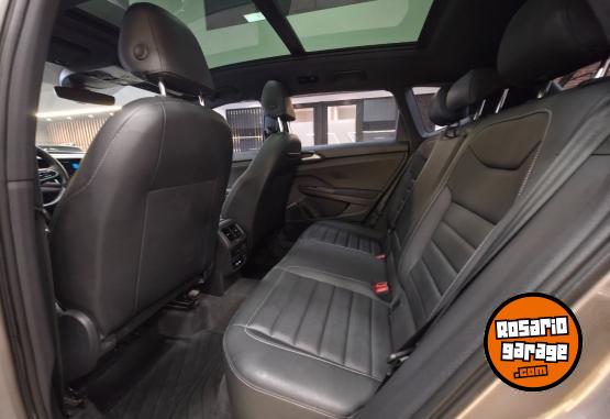 Autos - Volkswagen TAOS HIGHLINE BI TONO 1.4 2024 Nafta 27000Km - En Venta