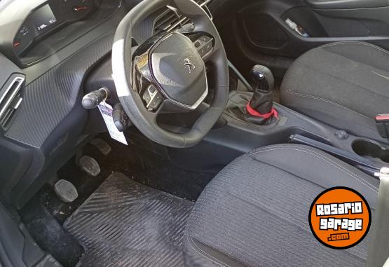 Autos - Peugeot 208 2023 Nafta 21800Km - En Venta