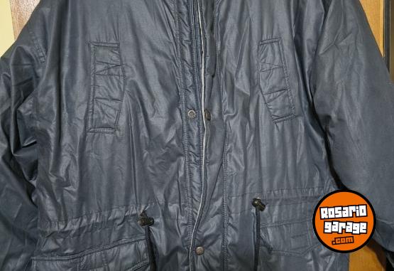 Indumentaria - Campera de abrigo reversible e impermeable - En Venta