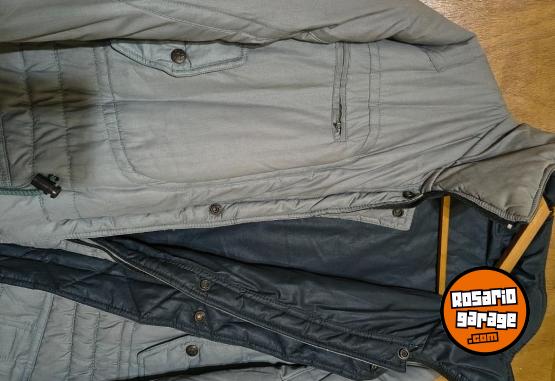 Indumentaria - Campera de abrigo reversible e impermeable - En Venta