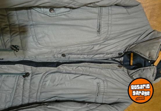 Indumentaria - Campera de abrigo reversible e impermeable - En Venta