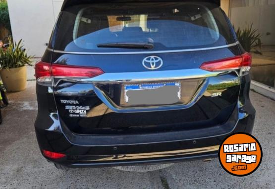 Camionetas - Toyota Hilux Sw4 2.8 SRX 177cv 4 2020 Diesel 115000Km - En Venta
