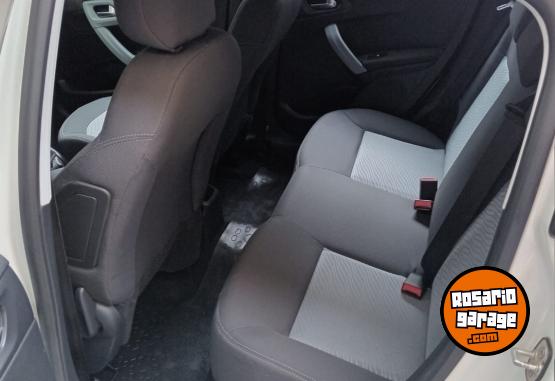 Autos - Peugeot 208 2013 Nafta 130000Km - En Venta