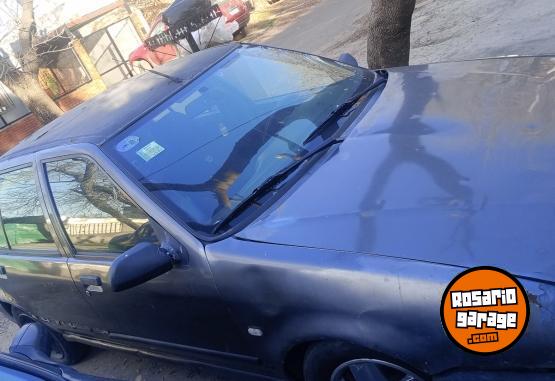 Autos - Renault 19 1994 GNC 300000Km - En Venta