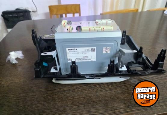 Accesorios para Autos - Estereo Toyota Hilux 2018 - En Venta