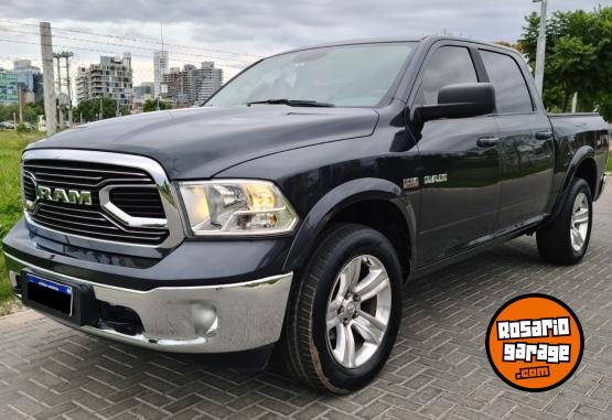 Camionetas - RAM 1500 Laramie 5.7L V8 Hemi 2019 Nafta 68800Km - En Venta