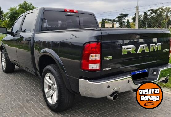 Camionetas - RAM 1500 Laramie 5.7L V8 Hemi 2019 Nafta 68800Km - En Venta