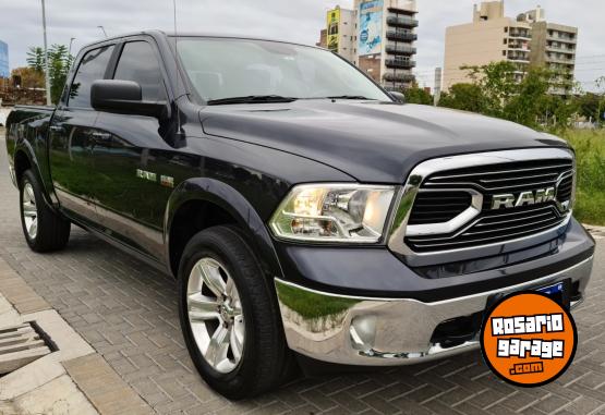 Camionetas - RAM 1500 Laramie 5.7L V8 Hemi 2019 Nafta 68800Km - En Venta