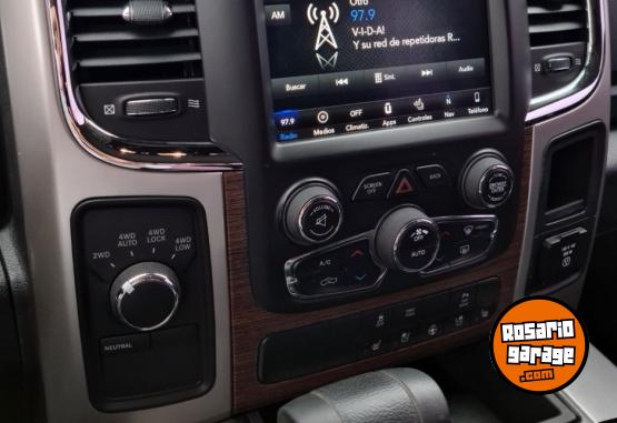 Camionetas - RAM 1500 Laramie 5.7L V8 Hemi 2019 Nafta 68800Km - En Venta