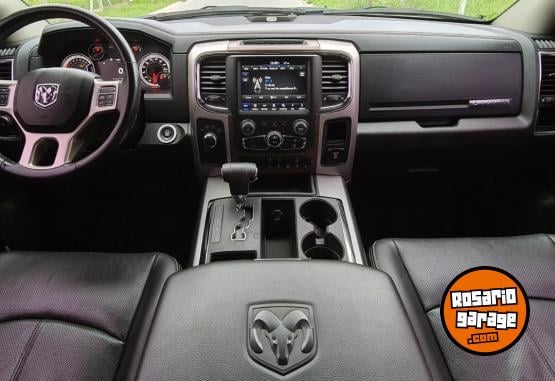 Camionetas - RAM 1500 Laramie 5.7L V8 Hemi 2019 Nafta 68800Km - En Venta