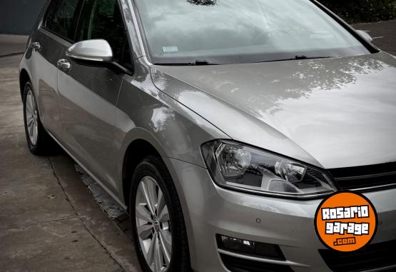 Autos - Volkswagen GOLF TSI 2017 Nafta 130000Km - En Venta