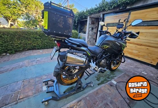 Motos - Qj Motor Srt 700 X 2025 Nafta 4500Km - En Venta