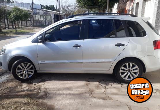 Autos - Volkswagen Suran 2014 GNC 111111Km - En Venta