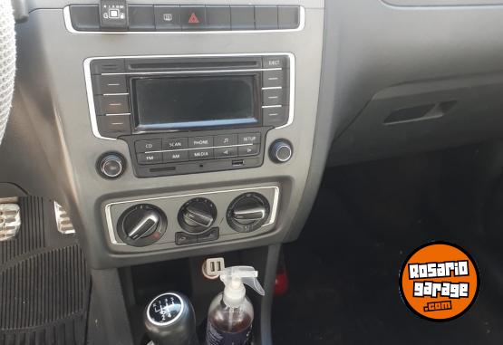 Autos - Volkswagen Suran 2014 GNC 111111Km - En Venta