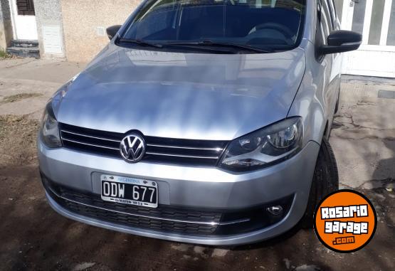 Autos - Volkswagen Suran 2014 GNC 111111Km - En Venta