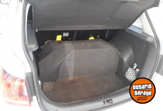 Autos - Volkswagen Suran 2014 GNC 111111Km - En Venta