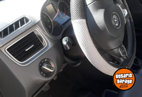 Autos - Volkswagen Suran 2014 GNC 111111Km - En Venta