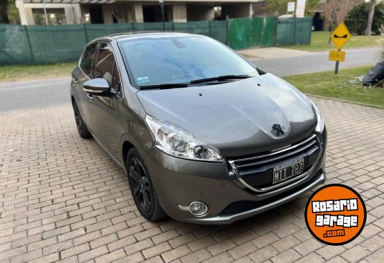 Autos - Peugeot 208 FELINE 2013 Nafta 130000Km - En Venta