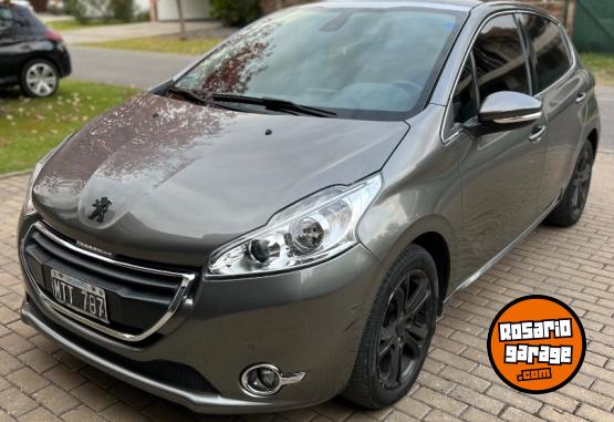 Autos - Peugeot 208 FELINE 2013 Nafta 130000Km - En Venta