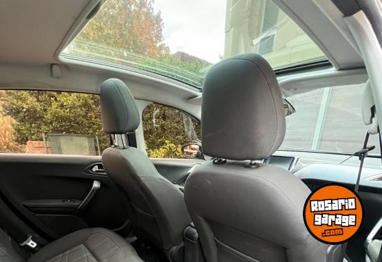 Autos - Peugeot 208 FELINE 2013 Nafta 130000Km - En Venta