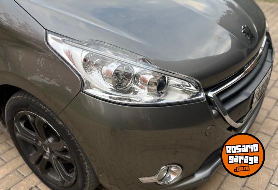Autos - Peugeot 208 FELINE 2013 Nafta 130000Km - En Venta