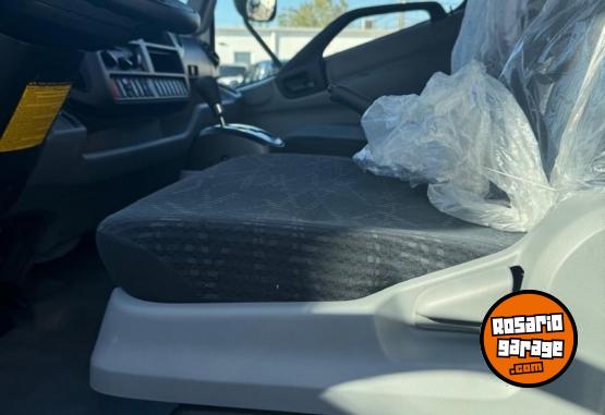 Camiones y Grúas - Hino 816 serie 300 - En Venta