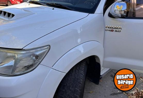 Autos - Toyota hillux 2013 Nafta 257000Km - En Venta