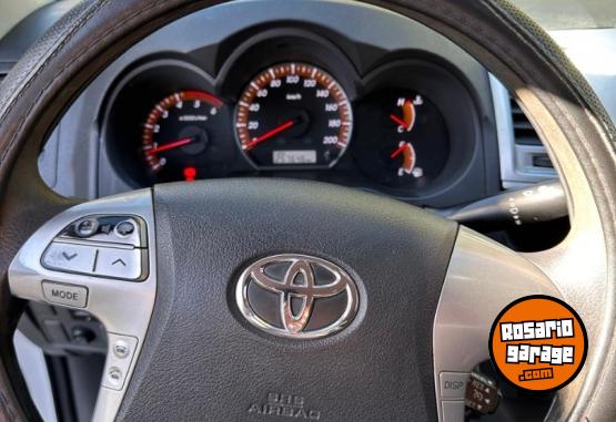 Autos - Toyota hillux 2013 Nafta 257000Km - En Venta